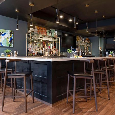 Hotel Elkhart, Tapestry Collection By Hilton Exteriör bild