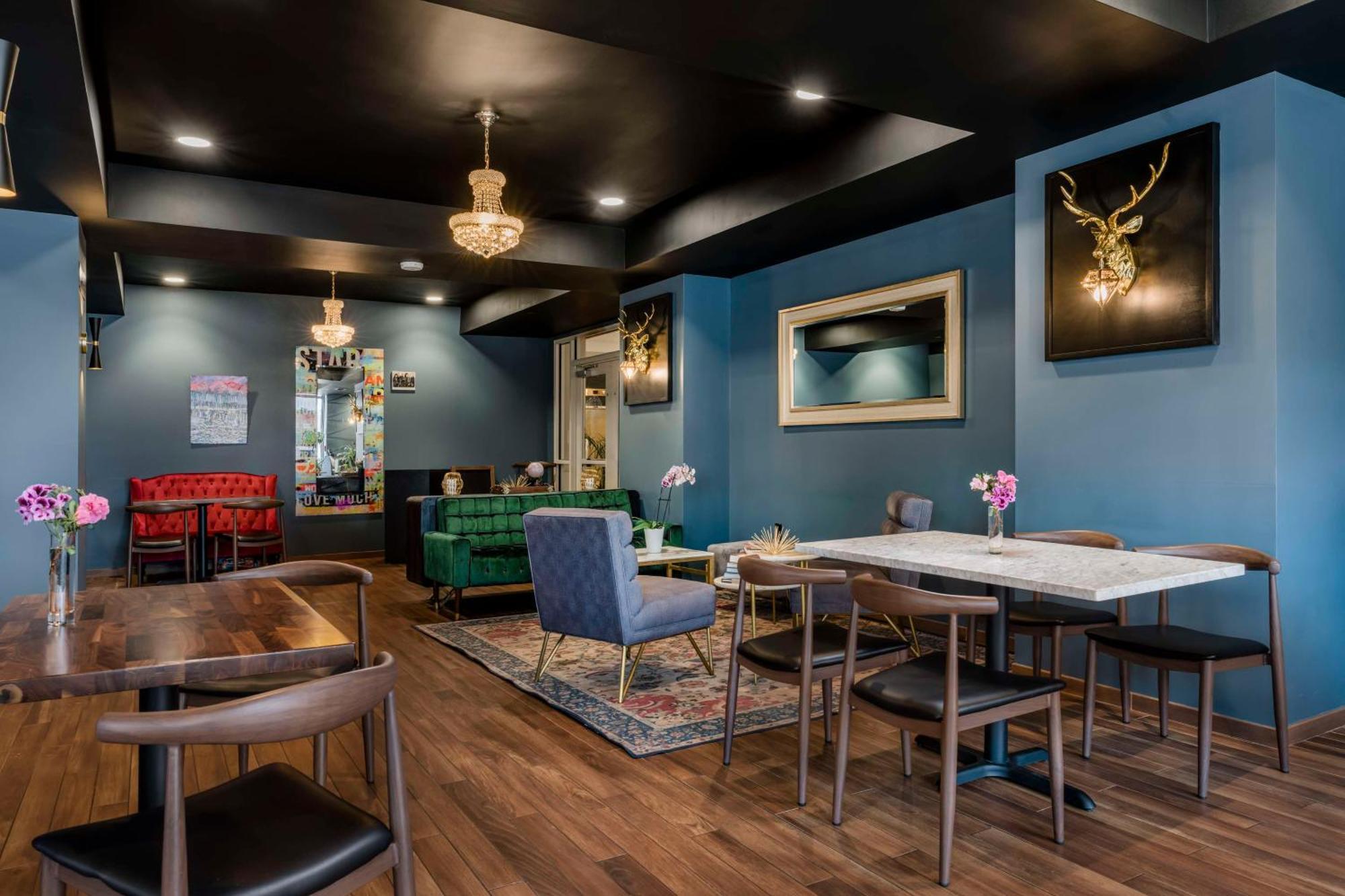 Hotel Elkhart, Tapestry Collection By Hilton Exteriör bild