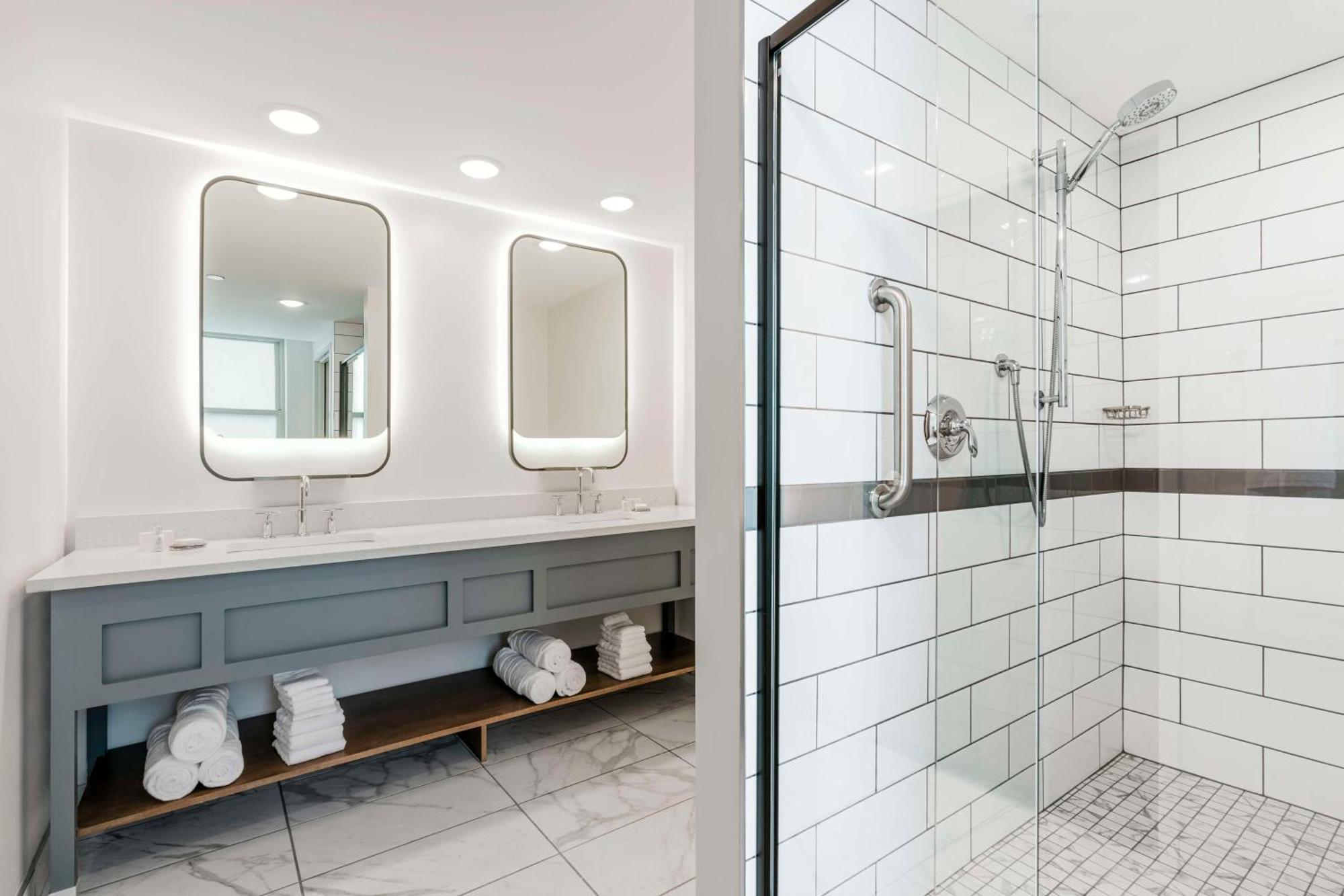 Hotel Elkhart, Tapestry Collection By Hilton Exteriör bild